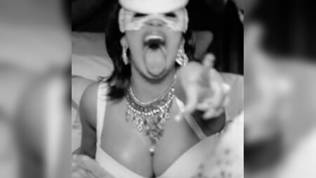 Cardi B: el bucle de la lengua #2