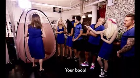 Scarlett Moffatt EN TOPLESS