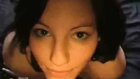 Vídeo casero de una novia amateur follando con corrida anal