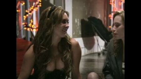 Bobbi Sue Luther: en topless y lésbica