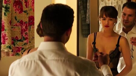 Dakota Johnson - Cincuenta sombras más oscuras (2017)