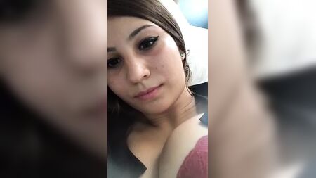 Una chica turca presumiendo