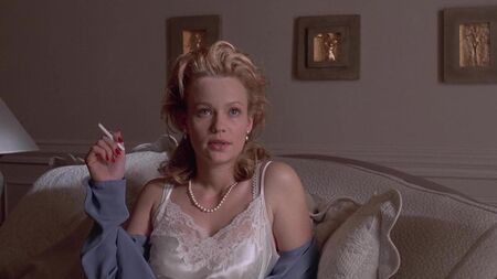 Samantha Mathis - «American Psycho»