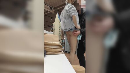 Un poco de diversión con un maniquí