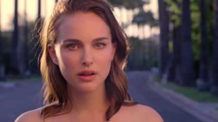 Natalie Portman en el pub Miss Dior