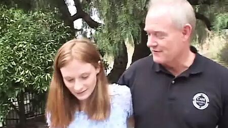 Una puta embarazada y su amiga, víctimas de una violación colectiva