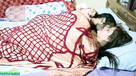 ¡Sexo duro y salvaje con una bhabhi bengalí en casa! Con audio en bengalí nítido