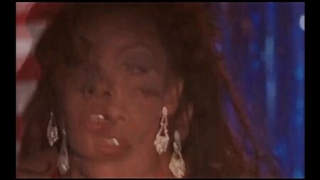 Vivica Fox - Escena de desnudo en «El día de la Independencia» (¡sin cortes!)