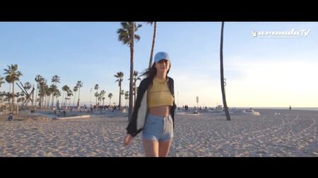 Loud Luxury con Brando - Body (Vídeo oficial con la letra)