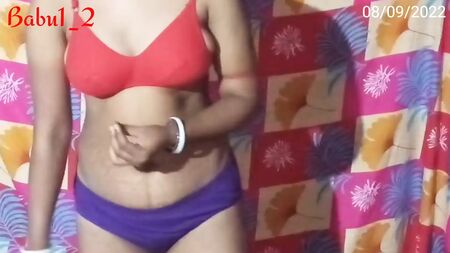 Rupa fue a ver a Chaddi y a Bra vestida con un sari