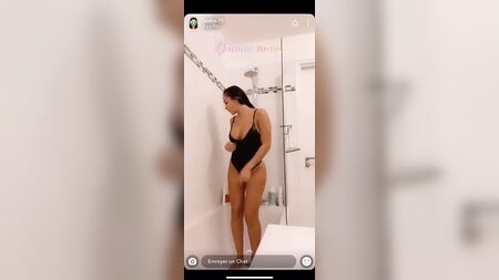 LEANA TV, REALITY, DUCHA, FOTOS SEXYS, TETAS GRANDES Y CULO GRANDE