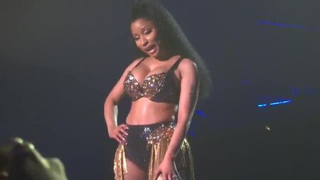 Nicki Minaj - Anaconda (En directo) París, Zenith (26 de marzo de 2015)