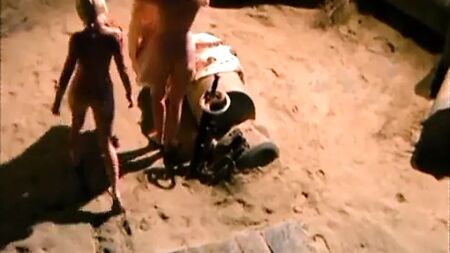 Escena de desnudo de «Xena, la princesa guerrera»: Lucy Lawless y Renee O'Connor