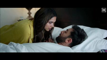 Deepika Padukone: escenas de besos apasionados