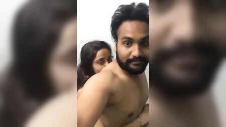Pareja malayalam en un divertido vídeo sexual