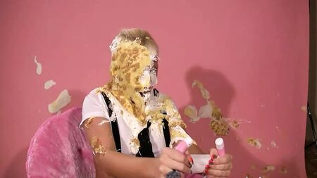 Rubia moteada en «Face Splosh» WAM