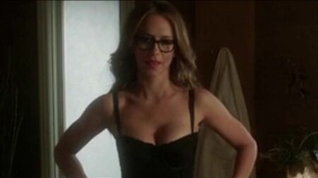 Jennifer Love Hewitt: los momentos más sensuales de la temporada 1 de «The Client List»