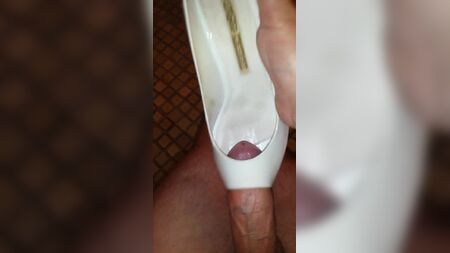 Unos jodidos zapatos de tacón alto con punta abierta de la novia de un amigo