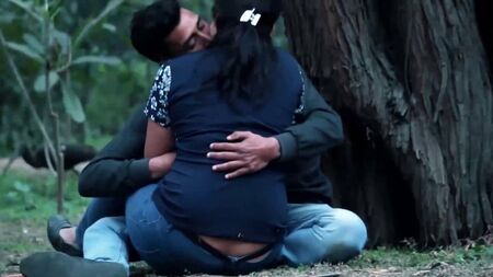 Vídeo de la broma del beso indio 5