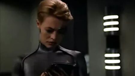 Star Trek: Voyager - Seven of Nine quiere probar el sexo