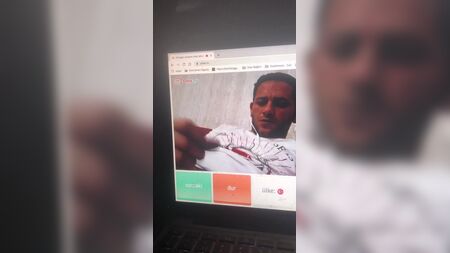 Las putas turcas se masturban en OME TV