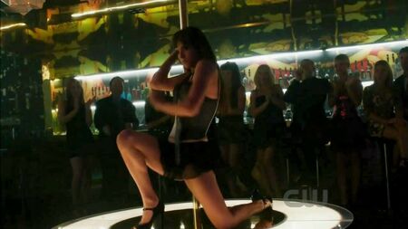 Lyndsy Fonseca: una stripper muy sexy