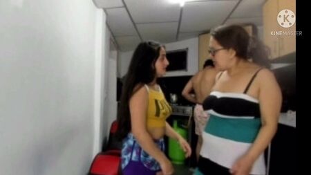 Solo fotos de chicas latinas desnudas por webcam