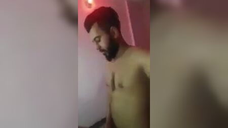 Vídeo de un chico con una chica haciendo el amor