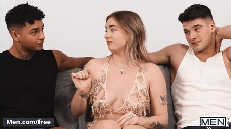 Ashton Summer espía a Malik Delgaty y Kenzo Álvarez: se convierte en el trío más caliente que han tenido nunca - Hombres
