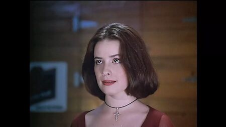 Holly Marie Combs desnuda en «A Reason to Believe»