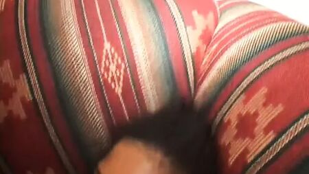 Una puta negra a la que le están dando