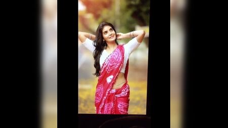 Venga ya, Madhuri M.J., también conocida como Madhuri Jain