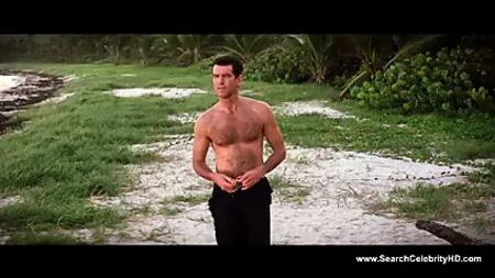 Rene Russo desnuda - El caso Thomas Crown (1999)