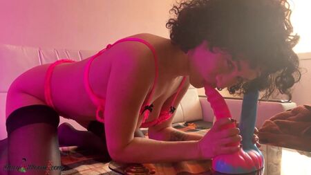 Chica tetona, sexo anal con consolador y orgasmo intenso - Doble anal
