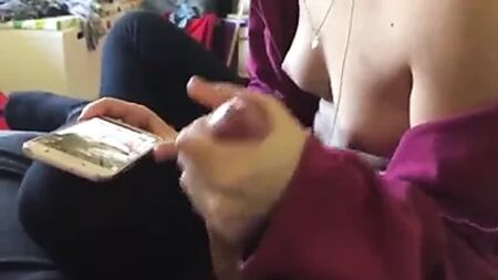 un amigo que echa una mano