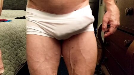 Juegos extremos con el bulto de la ropa interior con LA Dave