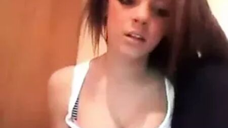 Chav británico en Primark, Secret Possessions, lencería a rayas
