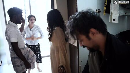 ESTRELLAS DEL PORNO INDIA DE DESI: UNA PELEA DE VERDAD ENTRE CHICAS DETRÁS DE LAS CÁMARAS; EL «DETRÁS DE LAS CÁMARAS» SE CONVIERTE EN UN FOLLARON DURO (PELÍCULA COMPLETA)