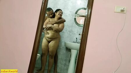¡¡Sexo ardiente con la guapa cuñada y el inocente chico del hotel!! XXX caliente