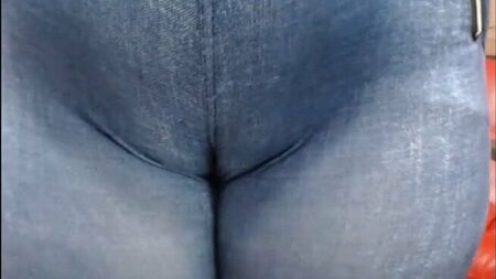 Cameltoe en una mujer madura