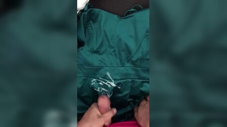 Forever 21 y otro vestido de satén con toques divertidos