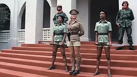 Ilsa, la concubina de los jeques del petróleo (1976)