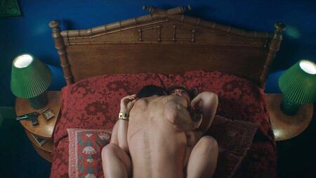 Escena de sexo con Florence Pugh desnuda en ScandalPlanet.Com