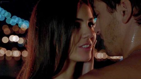 Victoria Justice: sujetador y escote