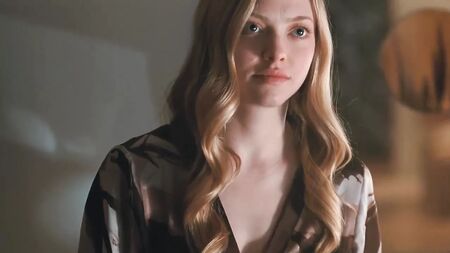 Amanda Seyfried y Julianne Moore - «Chloe»