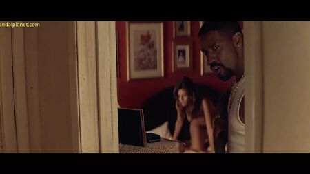 La escena de desnudo de Eva Mendes en «Training Day» en ScandalPlanet.Com