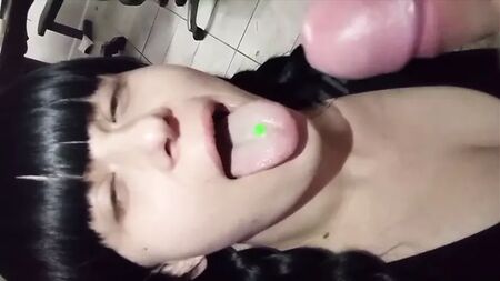 Corridas faciales, parte 3 (21 corridas faciales muy picantes)