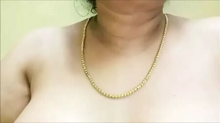Una tía tamil muy sexy dice: «Venga, subamos al coño grande»