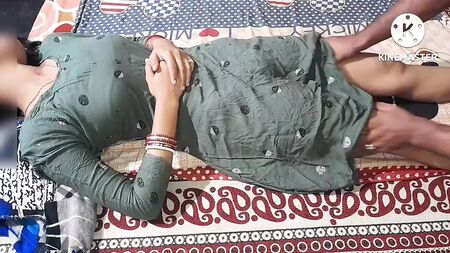 Sexo con una cuñada india en el barrio; vídeo de sexo 100 % hindi con el cuñado