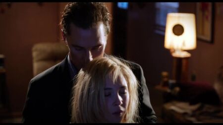 Juno Temple y Gina Gershon desnudas en «Killer Joe»